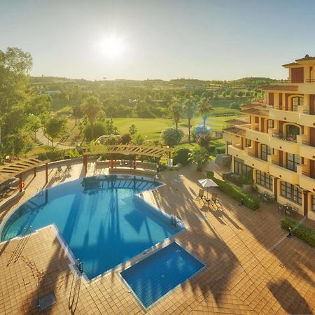 Hotel Ilunion Golf Badajoz Exterior foto