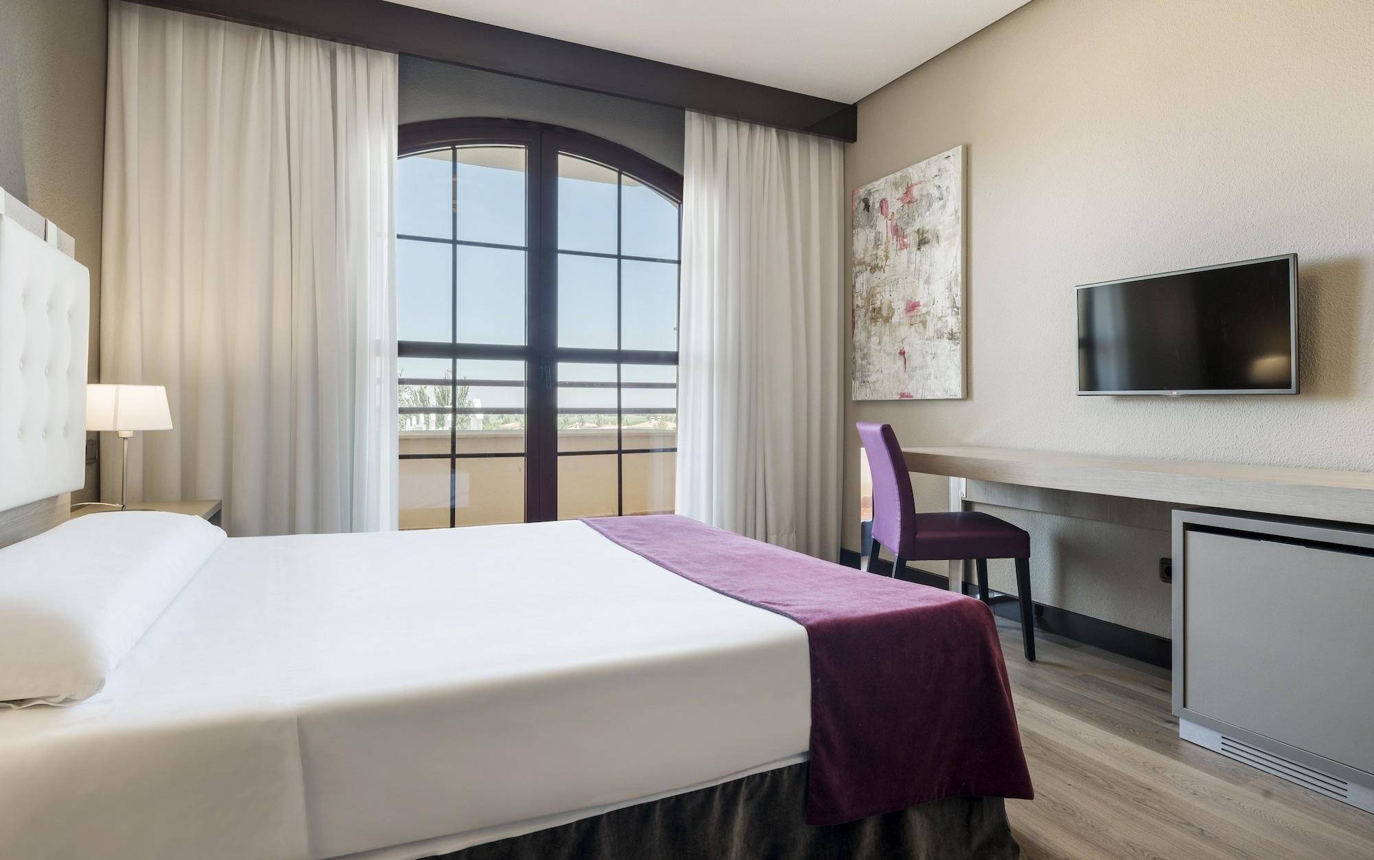 Hotel Ilunion Golf Badajoz Exterior foto