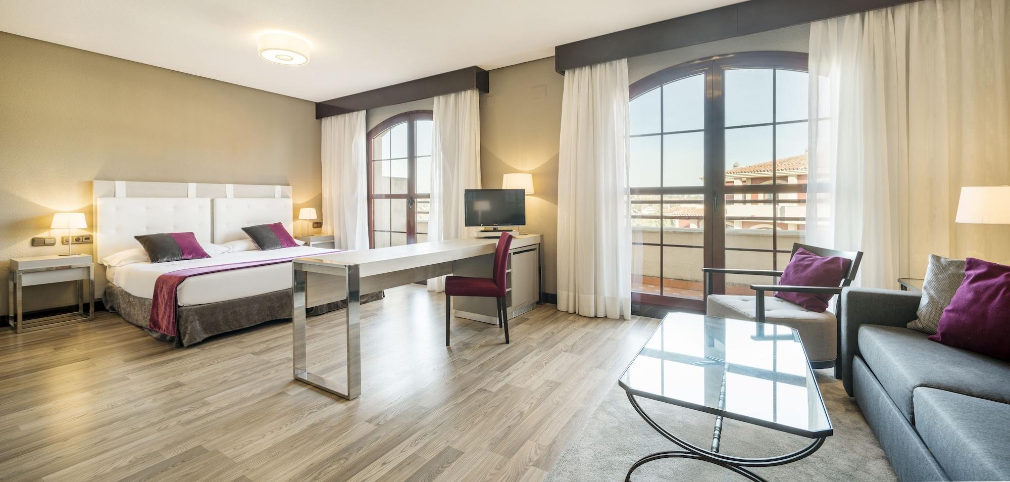 Hotel Ilunion Golf Badajoz Exterior foto