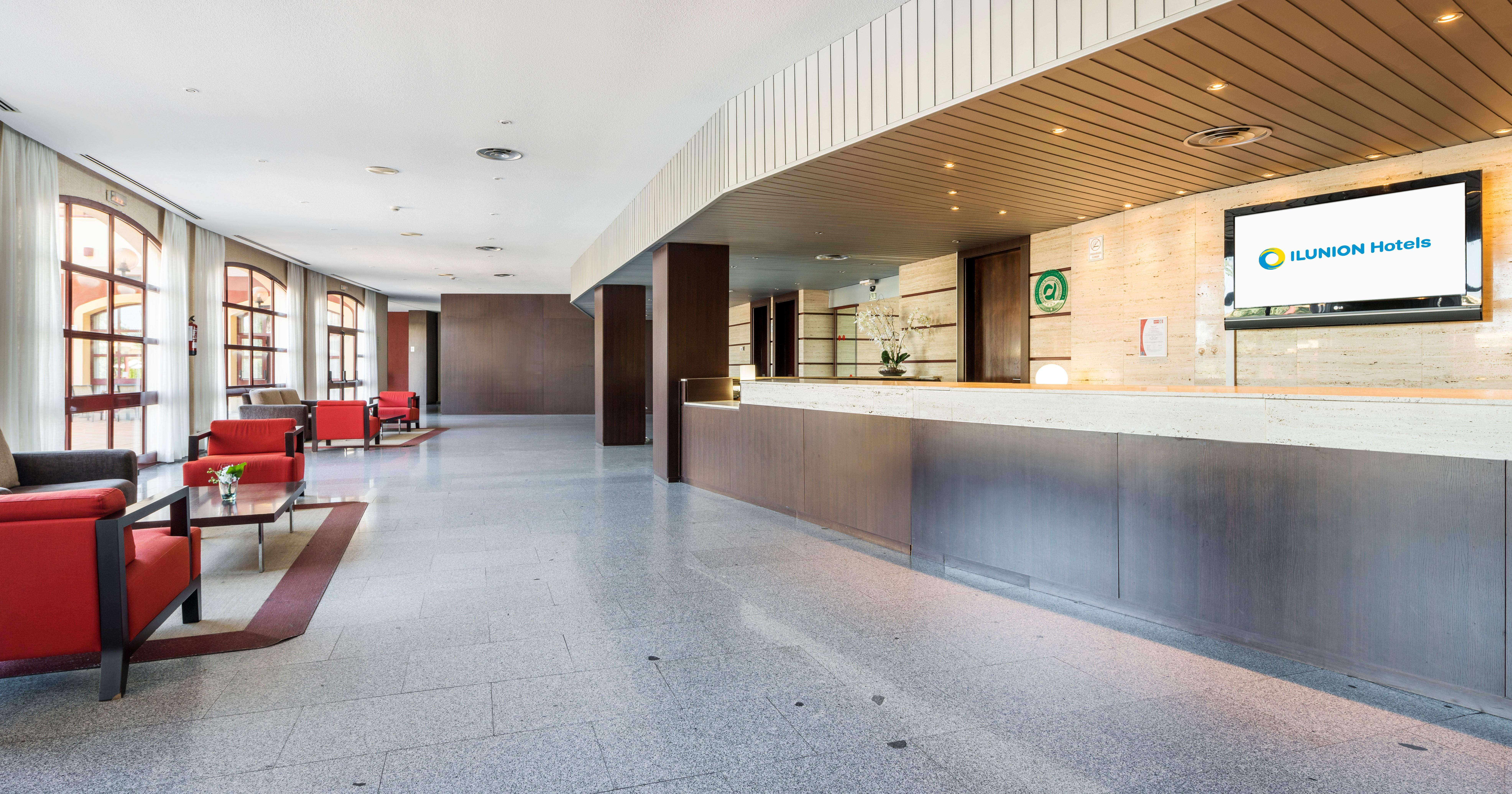Hotel Ilunion Golf Badajoz Exterior foto