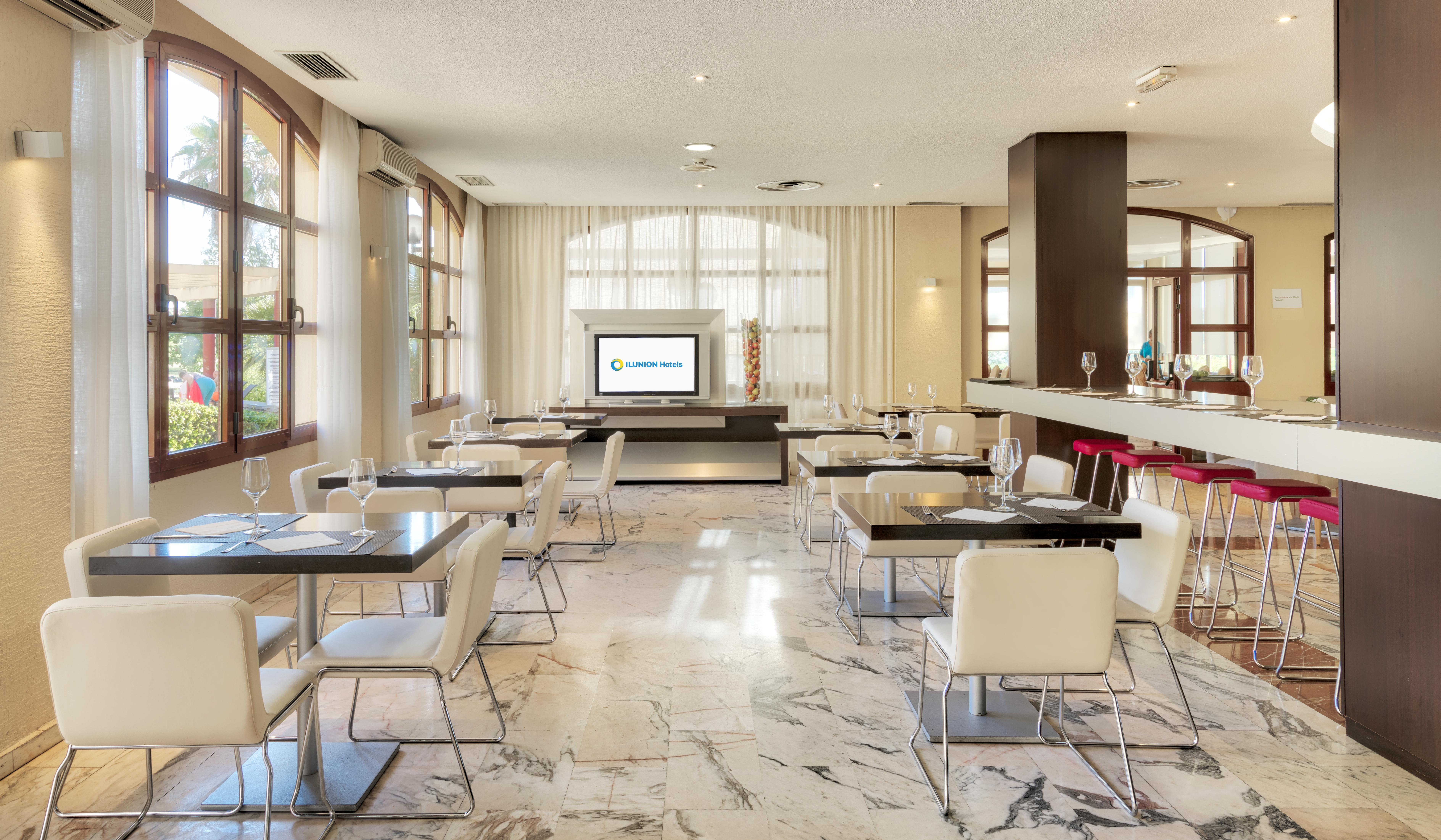 Hotel Ilunion Golf Badajoz Exterior foto