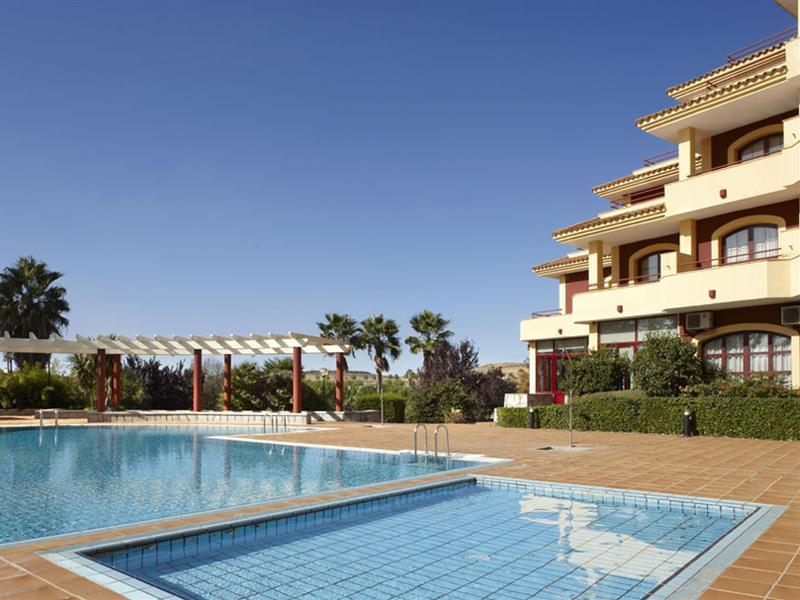 Hotel Ilunion Golf Badajoz Exterior foto